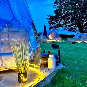 Deerstone Glamping-boulsworth Hill Dome Hot Tub Earby